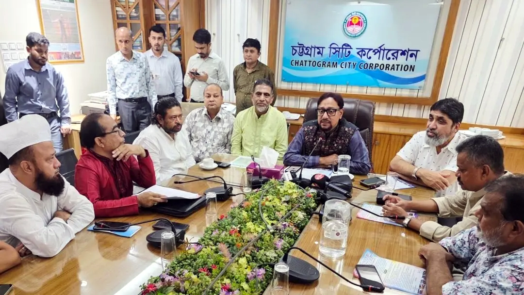 গাড়ি বন্ধ কর্মসূচি স্থগিত করল প্রাইম মুভার ও ফ্ল্যাটবেড মালিকরা