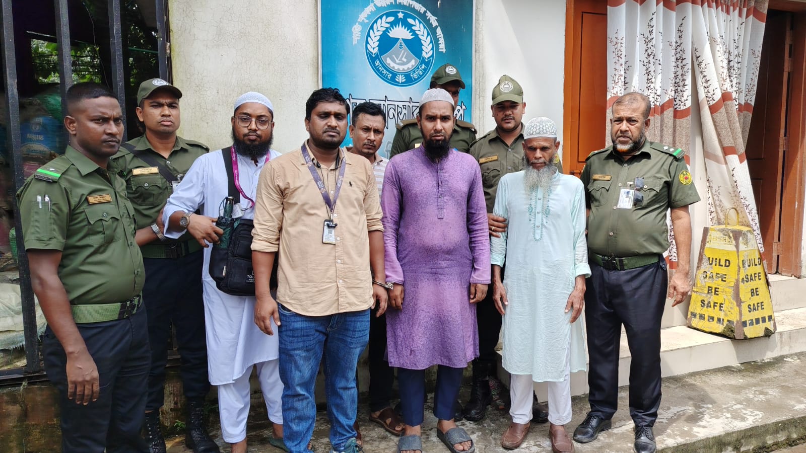মিরপুর বিআরটিএ’তে ৮ দালালকে অর্থ ও কারাদন্ড