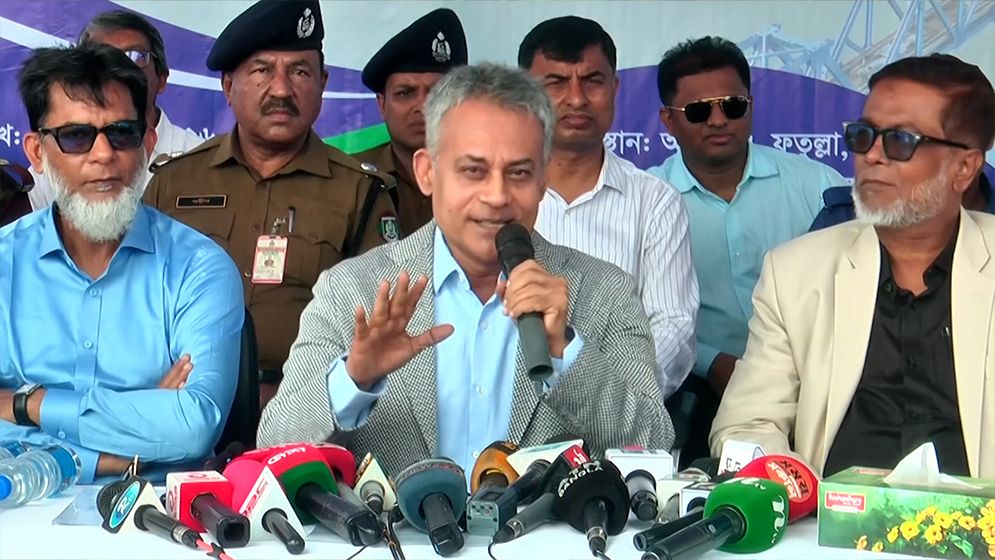 পদ্মা রেলসেতুর পিলারের নিচে মাটি কাটায় নেতিবাচক নয়,ইতিবাচক প্রভাব আছে