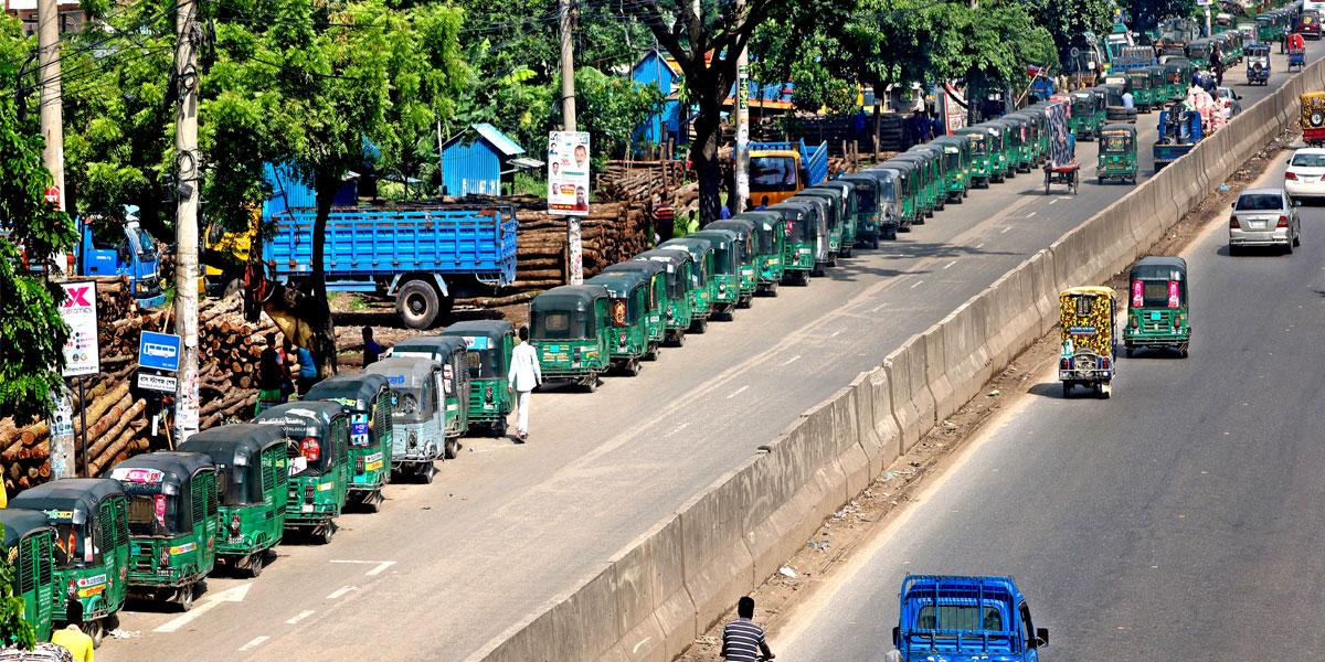 গ্যাস-বিদ্যুৎসংকটে দিশেহারা মানুষ