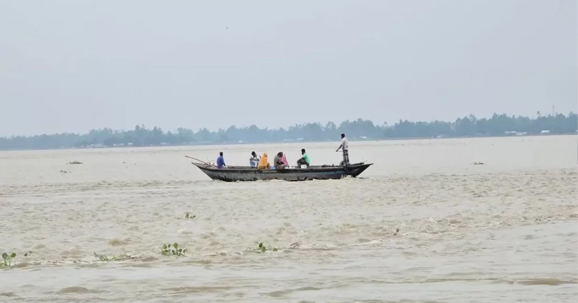 দেশের সব প্রধান নদীর পানি বিপৎসীমার নিচে