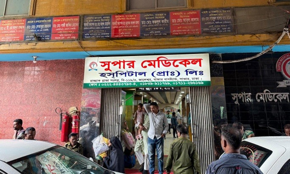 তীব্র যানজট,সড়কেই সন্তান প্রসব করলেন আমীর হামজার স্ত্রী