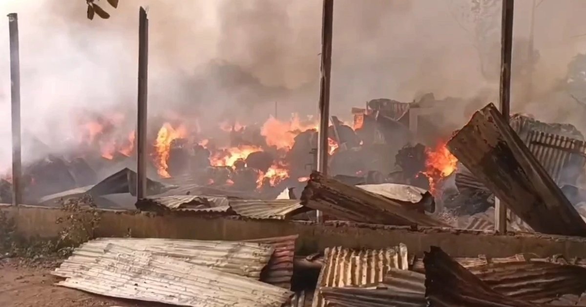 গাজীপুরে ঝুটের গোডাউনে আগুন, দুই ঘণ্টা পর নিয়ন্ত্রণে
