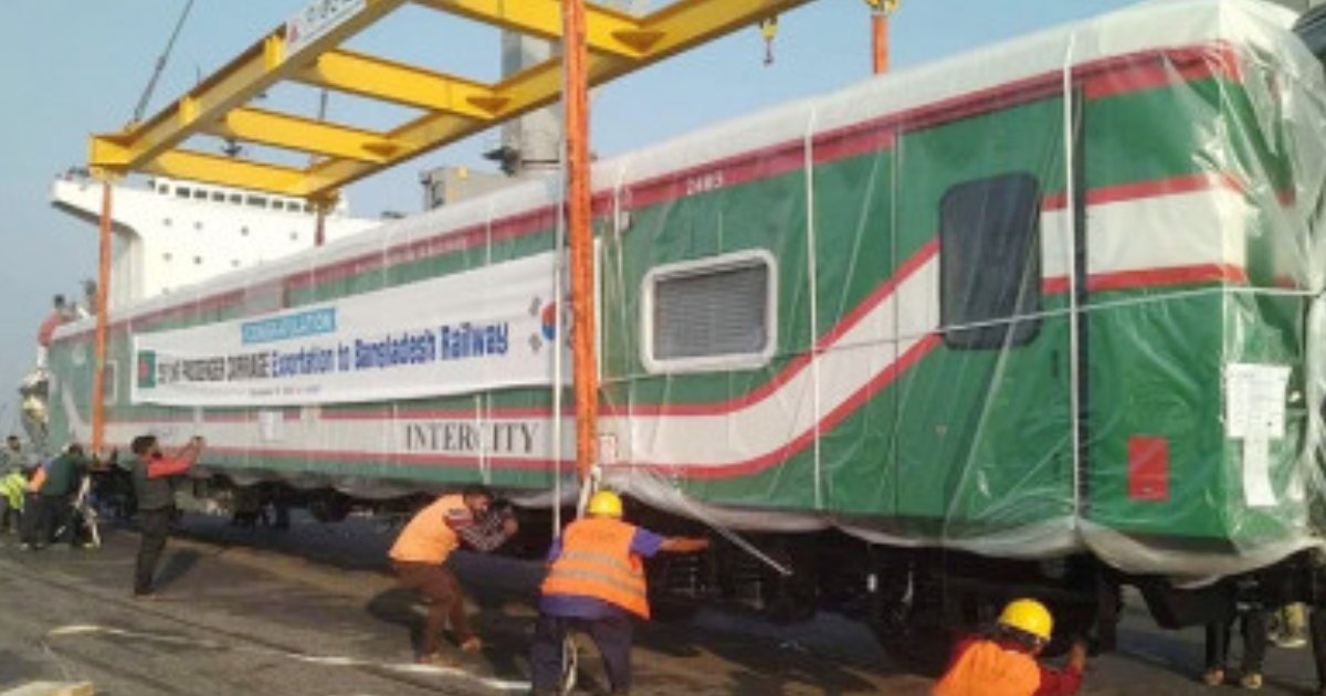 ভারত থেকে আসছে ১৯ রেল কোচ
