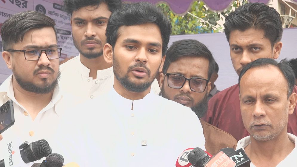 শেখ হাসিনাকে রাজনৈতিক বক্তব্য দিতে দিলে ধরে নেওয়া হবে ভারত ইন্ধন দিচ্ছে