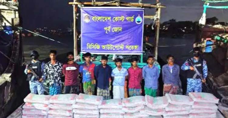 পতেঙ্গা থেকে মিয়ানমারে পাচারের সময় বিপুল পরিমাণ সার জব্দ,আটক ২৩
