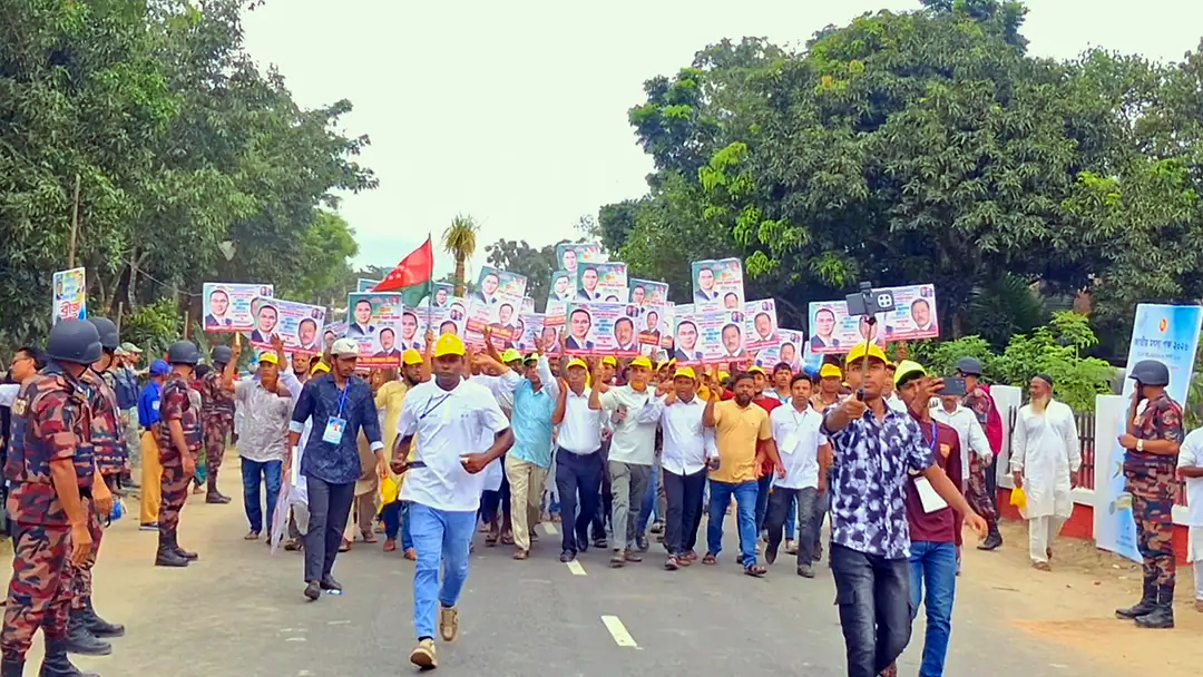 প্রধানমন্ত্রীর আগমন ঘিরে কিশোরগঞ্জে উৎসব আমেজ