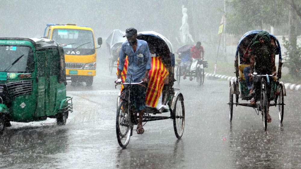 আগামী পাঁচদিনে সারা দেশে বাড়বে বজ্রসহ বৃষ্টিপাতের প্রবণতা