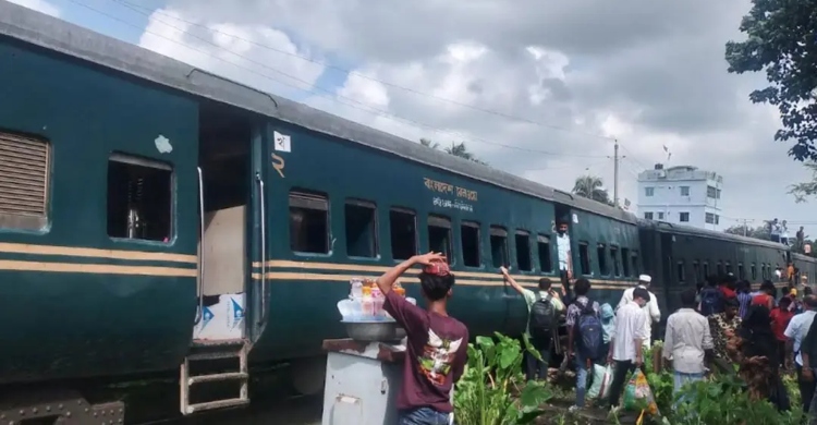 এক ঘণ্টা পর ঢাকা-ময়মনসিংহ রুটে ট্রেন চলাচল স্বাভাবিক