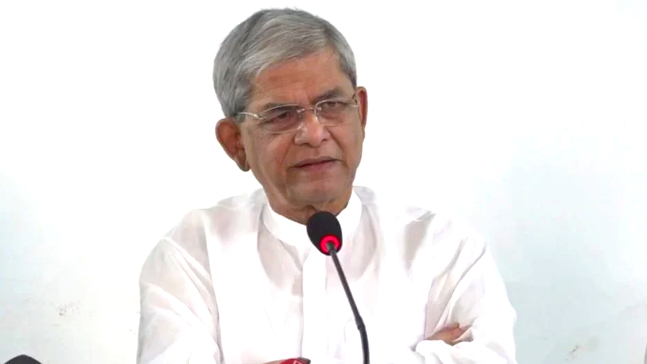 সেল্ফ সেন্সরশিপ নয়, বস্তুনিষ্ঠ সংবাদ পরিবেশন করতে হবে