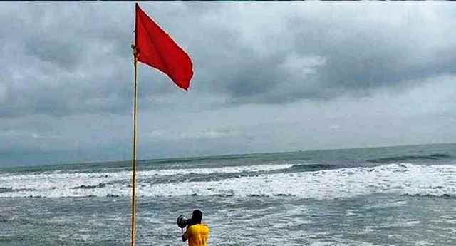 লঘুচাপে সমুদ্র-নদীবন্দরে সতর্কতা