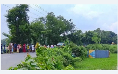 গাজীপুরে সিএনজি -কাভার্ড ভ্যানের মুখোমুখি সংঘর্ষে নিহত ২