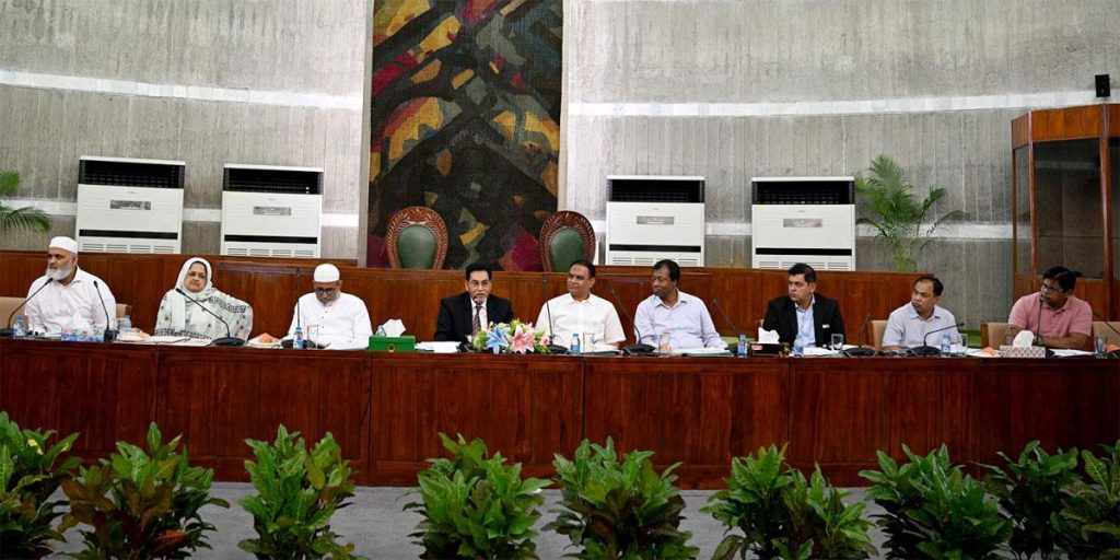 জ্বালানির মূল্য সহনীয় রাখতে বাস্তবসম্মত পরিকল্পনার সুপারিশ