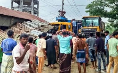 লালমনিরহাটে অটোরিকশাকে ট্রাকের চাপায় নিহত ৩, আহত ৭