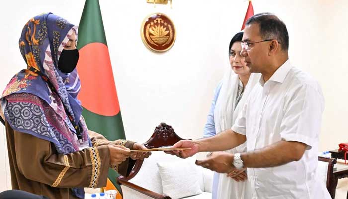 প্রধানমন্ত্রীর সাথে শহীদ সেনাসদস্যদের পরিবারের সাক্ষাৎ