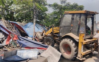 গাজীপুরে সড়ক দখলমুক্ত করতে সিটি করপোরেশনের উচ্ছেদ অভিযান
