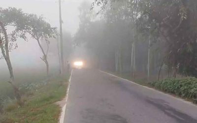 শীতের আগমনী বার্তা, ঘন কুয়াশায় ঢাকা পড়ল নীলফামারী
