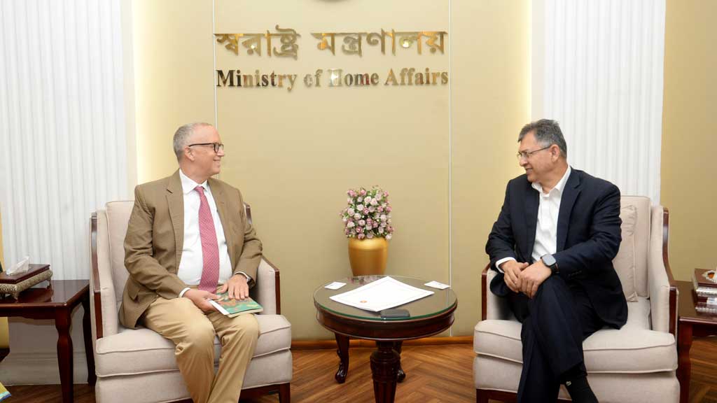 সরকার বাক্‌স্বাধীনতা ও ব্যক্তিগত সুরক্ষার বিষয়ে অত্যন্ত সচেতন:স্বরাষ্ট্রমন্ত্রী