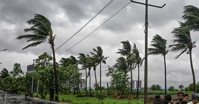 উপকূলীয় ৭ অঞ্চলে হতে পারে ঝড়, নদীবন্দরে সতর্কতা