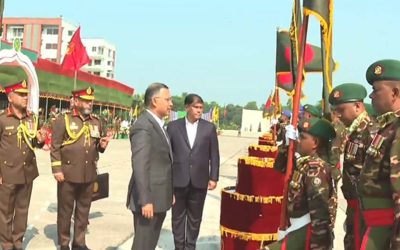 সেনাবাহিনীর ৭ ইউনিটকে জাতীয় পতাকা দিলেন প্রধানমন্ত্রী