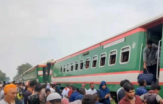 ঢাকার সঙ্গে উত্তরবঙ্গের ট্রেন চলাচল বন্ধ