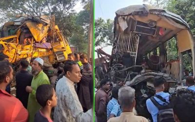 নাটোরে বাস-ট্রাক সংঘর্ষে ১৪ জনের মৃত্যু