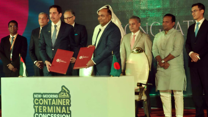 চট্টগ্রাম বন্দরের এনসিটি ইজারায় ডিপি ওয়ার্ল্ডের সঙ্গে ১৫ বছরের চুক্তি স্বাক্ষর