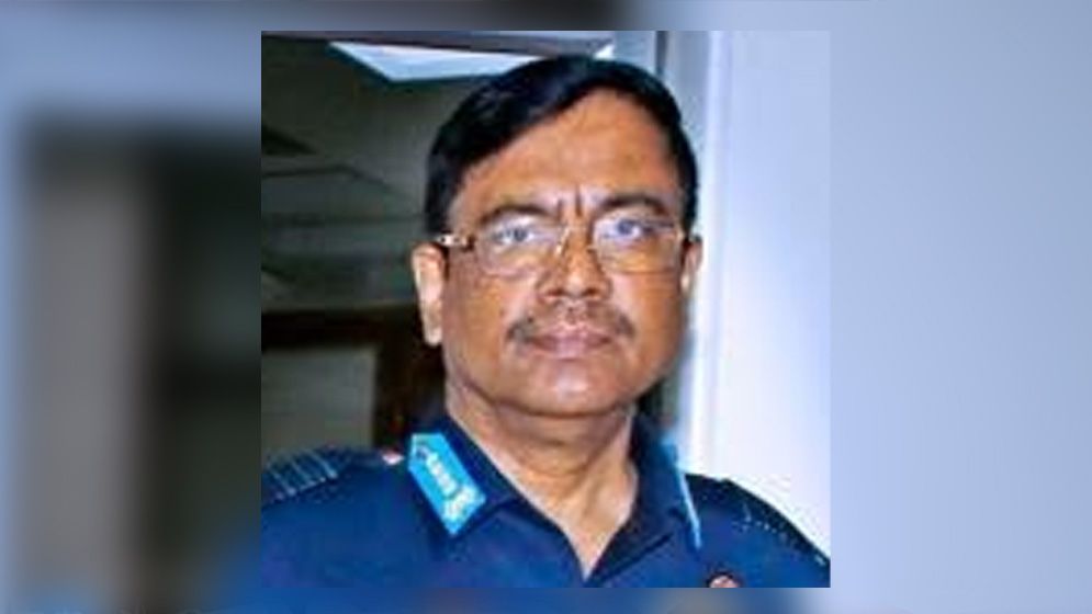 দুর্নীতির মামলায় বিমানবাহিনীর সাবেক প্রধানকে গ্রেফতার করে দুবাই পুলিশ