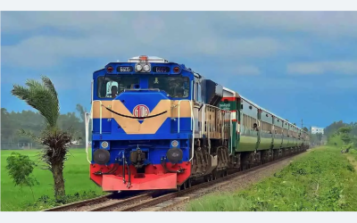 অনুমোদিত মাধ্যম ছাড়া ট্রেনের টিকিট কিনলে দায় নেবে না রেলওয়ে