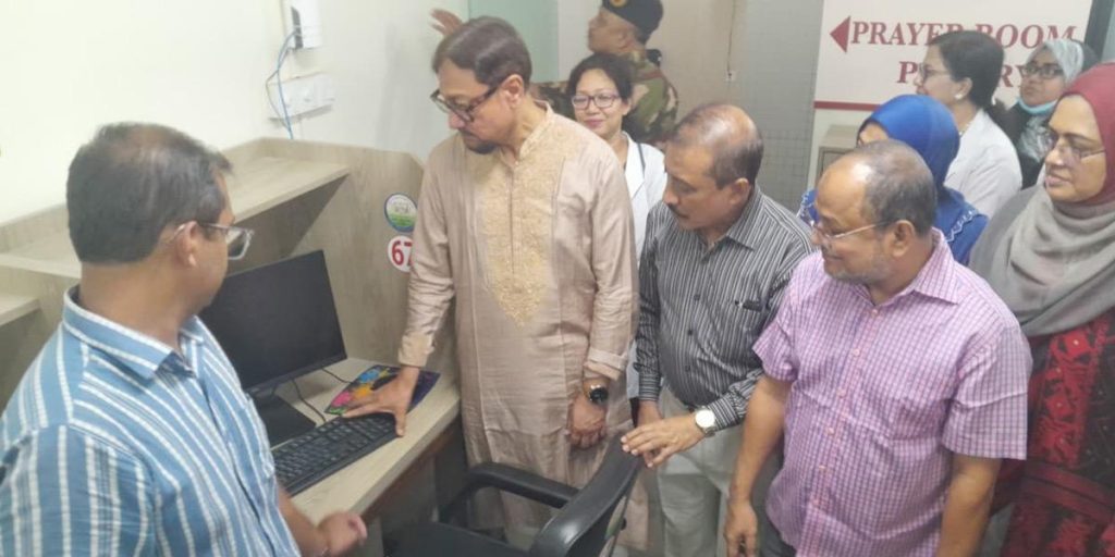 চট্টগ্রামে ডায়ালাইসিস সেবা বন্ধ হতে দেওয়া হবে না