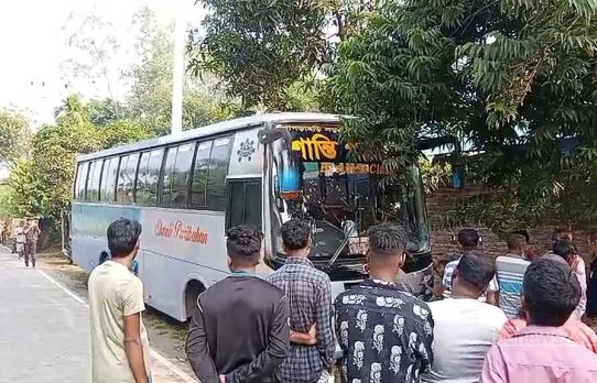 জামালপুরে বাসচাপায় শাশুড়ি ও পুত্রবধূর মৃত্যু