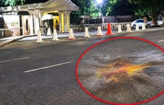 প্রধানমন্ত্রীর কার্যালয়ের সামনে দুটি ককটেল নিক্ষেপ, আটক ৩