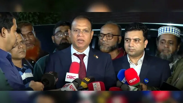 ‘বিমানে যান্ত্রিক ত্রুটির কারণে বিলম্ব হলেও সবাইকে নিয়েই ফিরেছেন প্রধানমন্ত্রী’