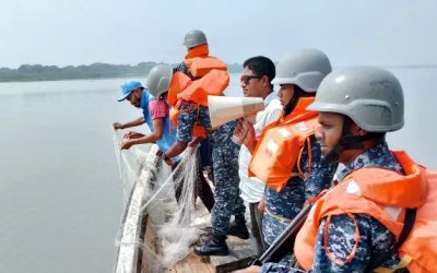 ইলিশ রক্ষায় নৌবাহিনীর অভিযান, জব্দ হলো ৭ কোটি টাকার অবৈধ জাল