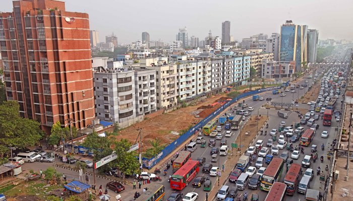মহাসড়কে মহাযন্ত্রণা সরকারি তিন ভবন