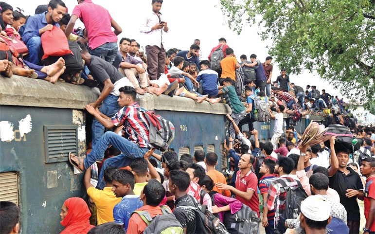 ঈদযাত্রায় ভোগান্তি কমছে না সমন্বয়হীনতায়
