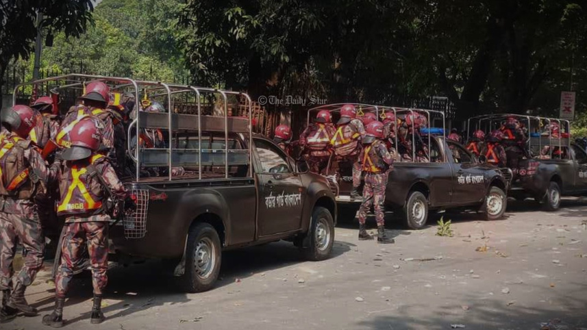 দুর্গাপূজায় সীমান্তবর্তী জেলা ছাড়াও গোপালগঞ্জসহ ৩ জেলায় বিজিবি মোতায়েন