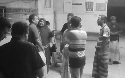 চাঁপাইনবাবগঞ্জে গরুবোঝাই ভটভটি উল্টে বাবা-ছেলেসহ নিহত ৩