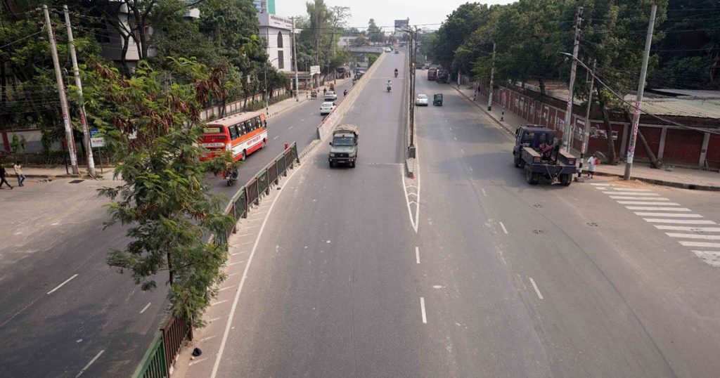 আজও ঢাকার সড়কে নেই যানজট