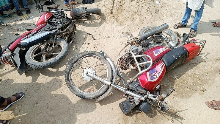 যশোরে দুই মোটরসাইকেলের মুখোমুখি সংঘর্ষে ৩ জন নিহত