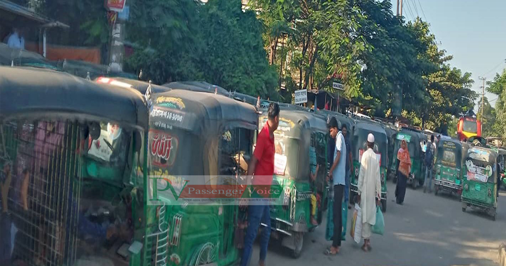 কাপ্তাই রাস্তার মাথা : গ্রাম সিএনজি থেকে বছরে তিন কোটি টাকা চাঁদা শ্রমিক নেতাদের পকেটে