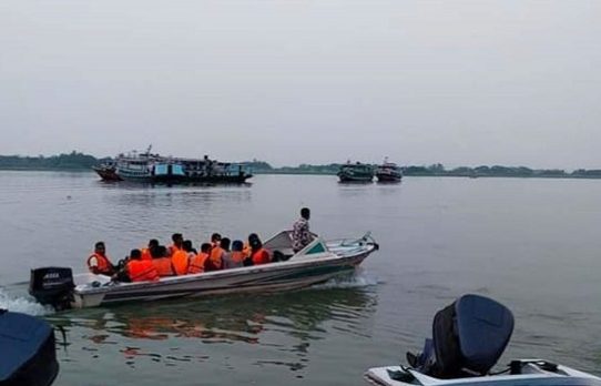 নিরাপদ যাত্রা নিশ্চিতে ফিটনেসবিহীন নৌযান নিষিদ্ধ, রাতে স্পিডবোট চলাচল বন্ধ