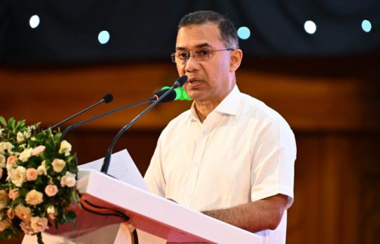 ঢাকার গণপরিবহন ব্যবস্থাপনা নিয়ে বৈঠকে প্রধানমন্ত্রী